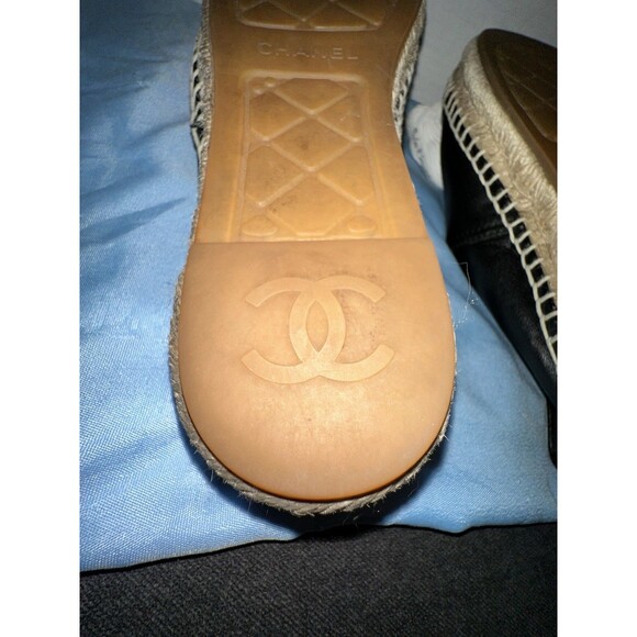Chanel Camellia espadrilles black size 40, Runs Small ( See measurements) more l - Picture 7 of 16